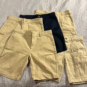 5 pairs of Old Navy girls Bermuda uniform shorts. Size 14. New.